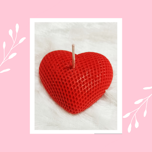 Ribbed Heart candle